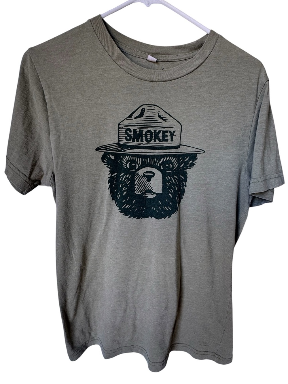 Smokey The Bear Hiking The Landmark Project Graphic Crewneck T-Shirt Men’s S